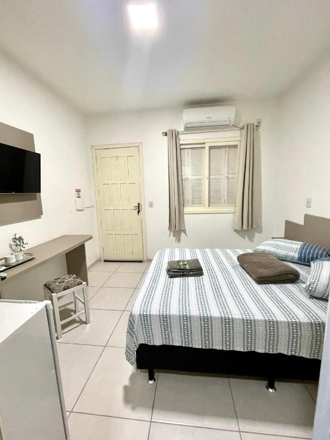 Residencial Hostel Санта-Крус-ду-Сул Экстерьер фото